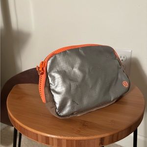 Lulu Lemon Everywhere Belt Bag